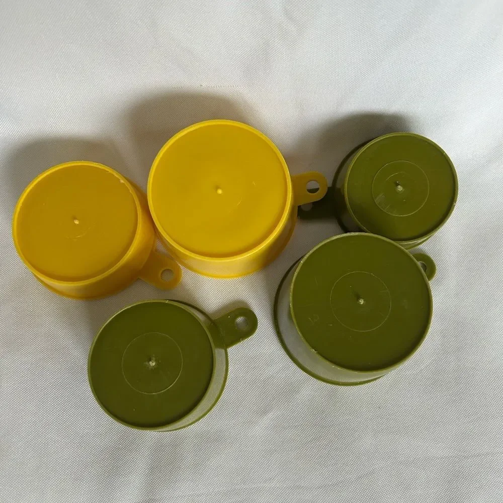 Vintage Green Yellow Nesting Measuring Cups Set Of 5 Kitchen Retro Hard Plastic